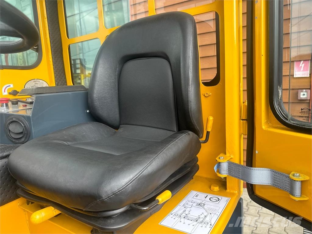 Combilift C4000 // LPG //5450 mm Повдигач с движение в 4 посоки