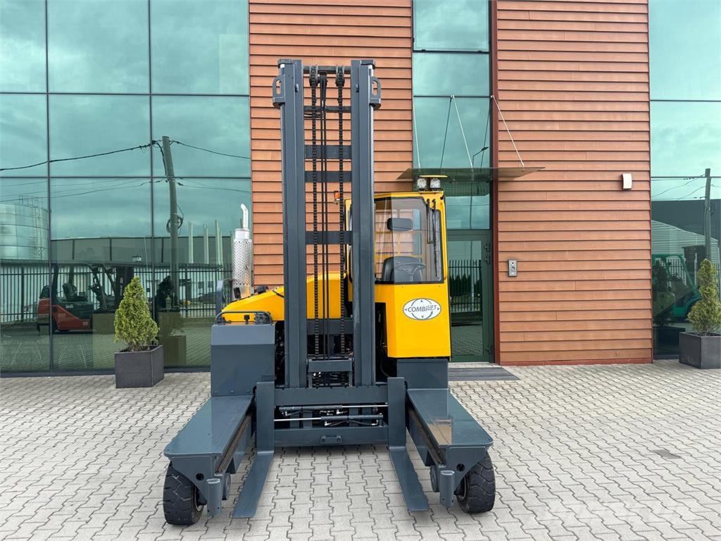 Combilift C4000 // LPG //5450 mm Повдигач с движение в 4 посоки
