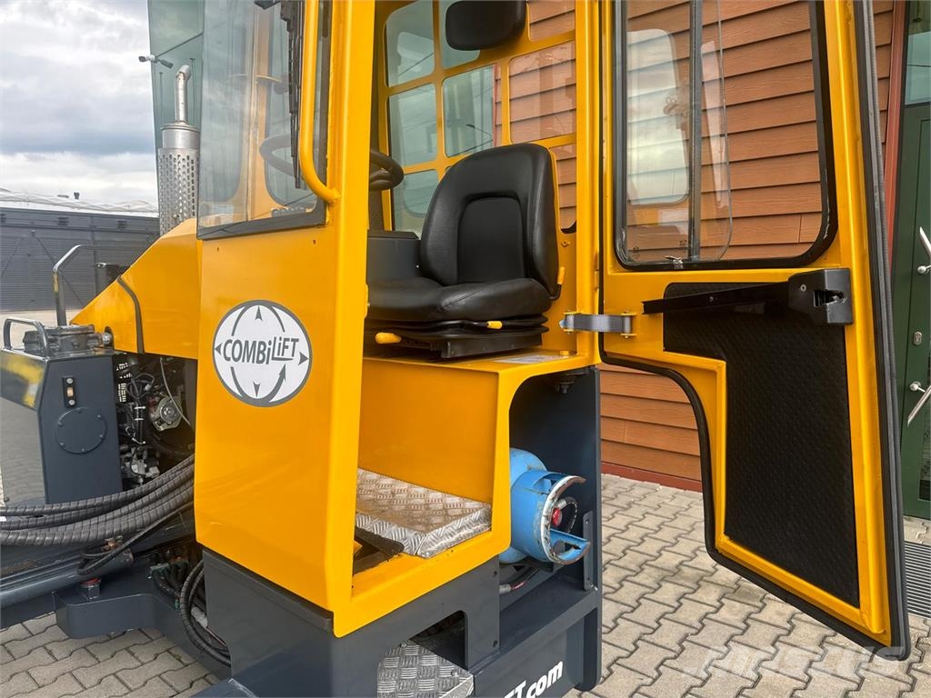 Combilift C4000 // LPG //5450 mm 4방향 리치트럭