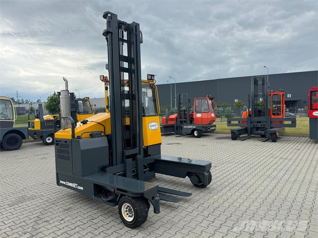 Combilift C4000 // LPG //5450 mm Повдигач с движение в 4 посоки