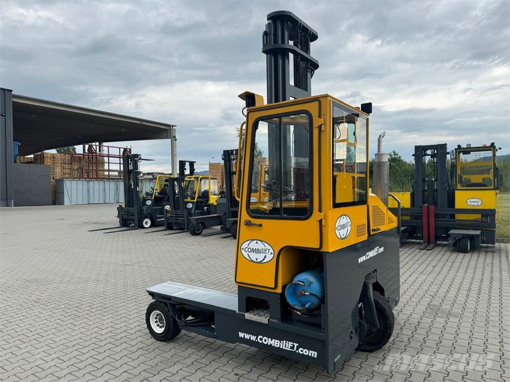 Combilift C4000 // LPG //5450 mm Повдигач с движение в 4 посоки