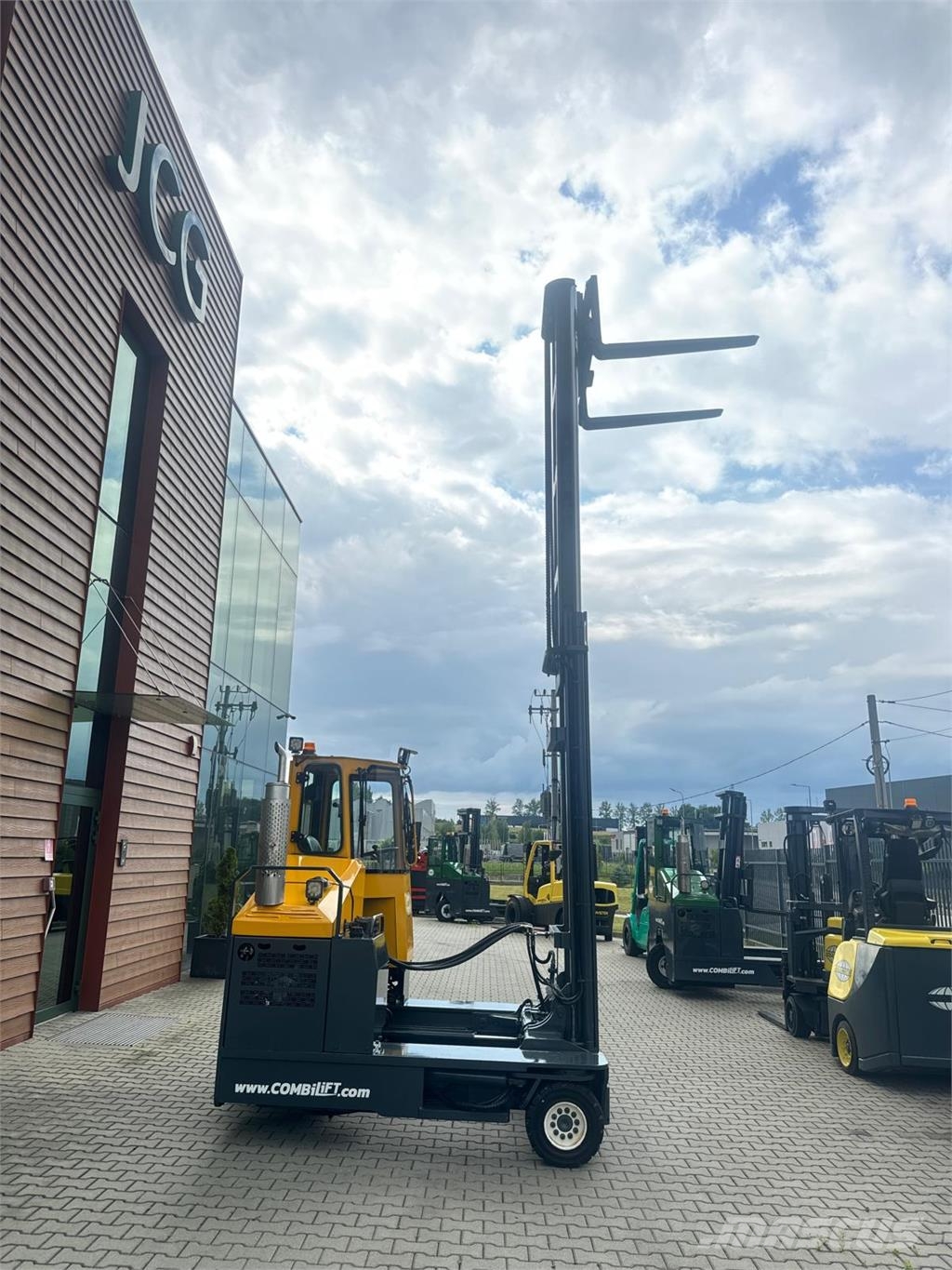 Combilift C4000 // LPG //5450 mm 4방향 리치트럭