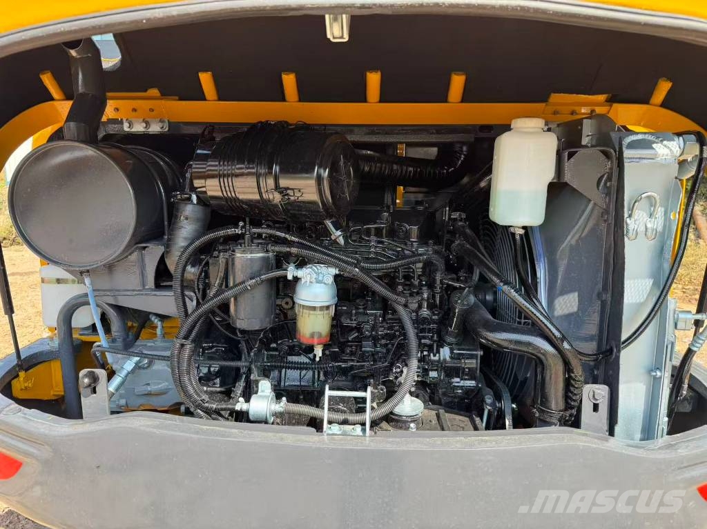 XCMG XE 60 DA 小型挖掘机