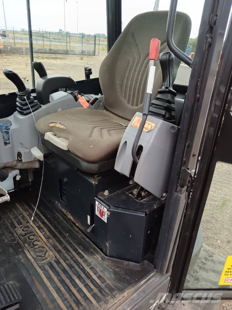 Kubota U 27-4 Miniescavadeiras < 7t (Mini escavadeiras)
