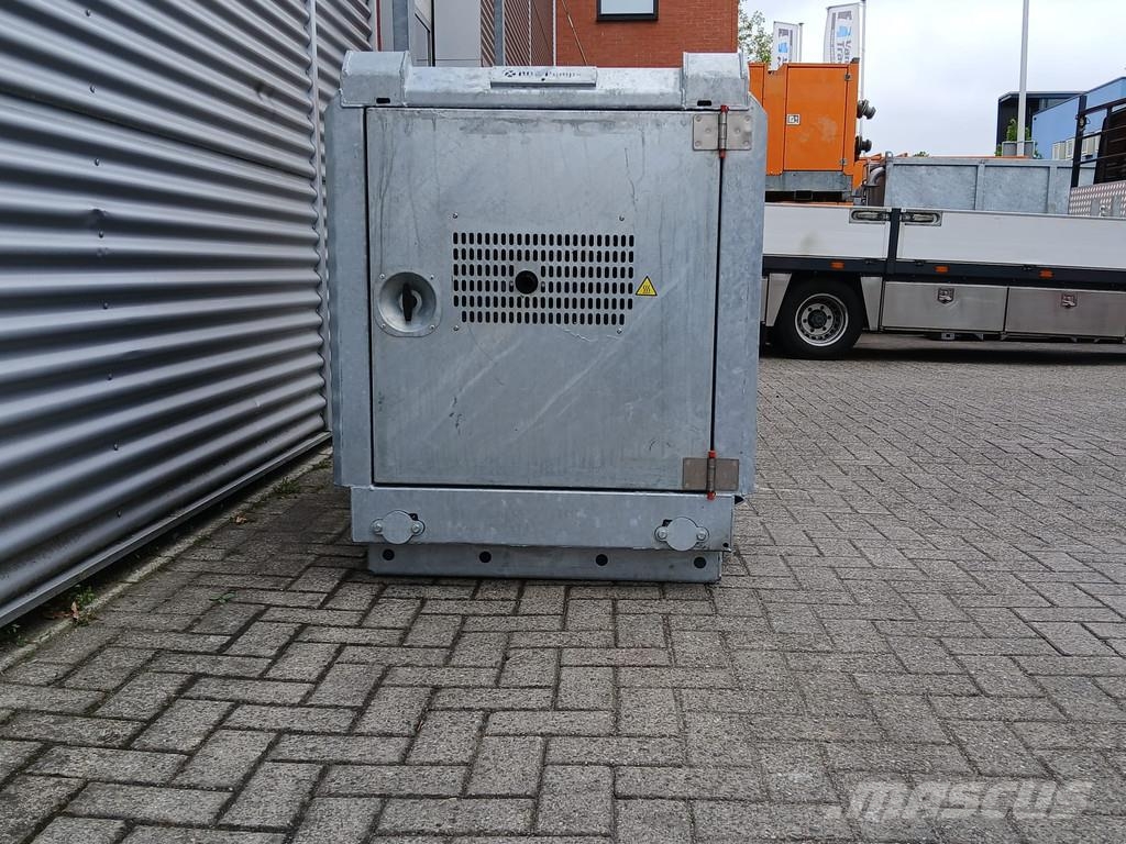 BBA PT100 D130 with HATZ 1B30 مضخات المياه