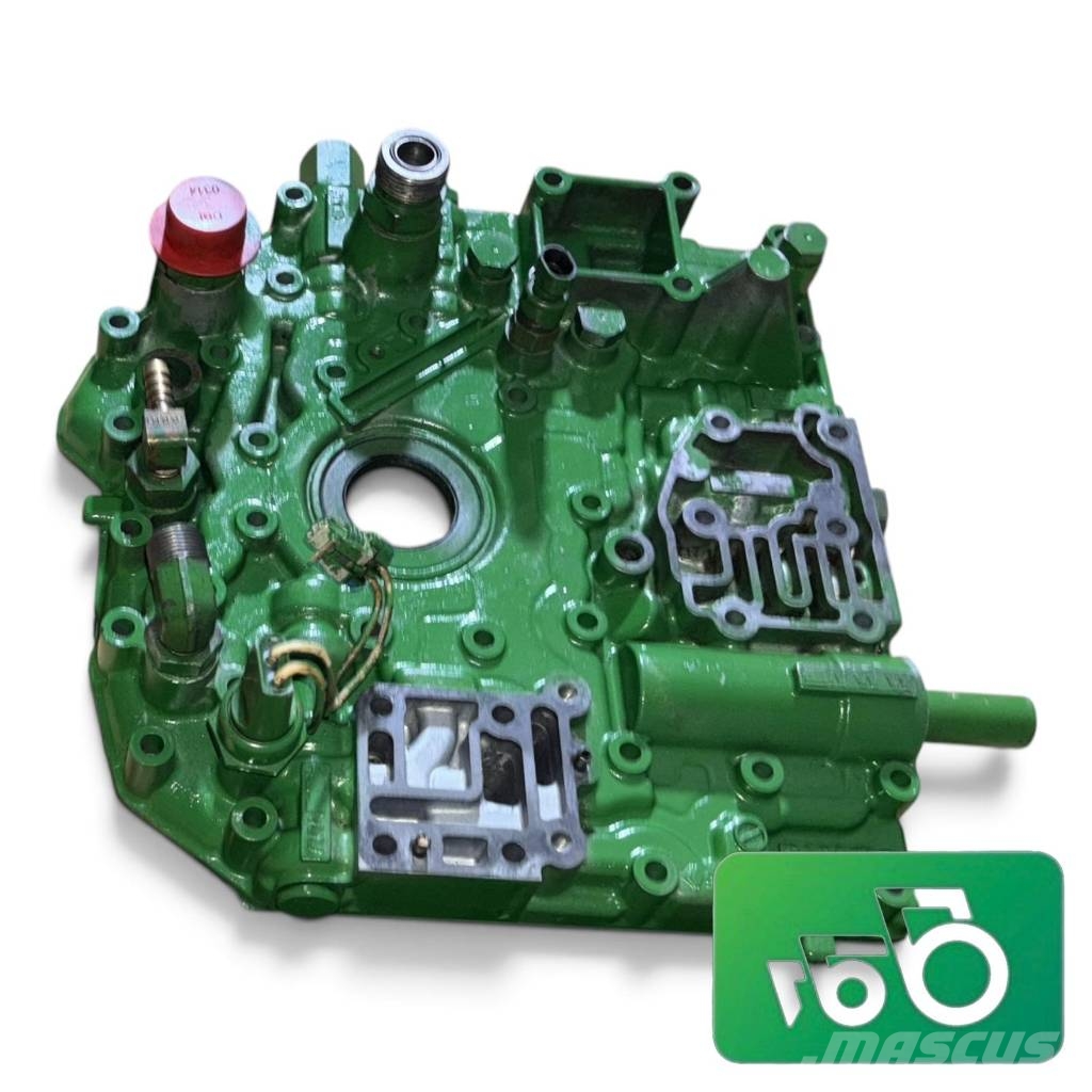 John Deere 7810 PowrQuad™ R129797 Housing Box Plate Saseler