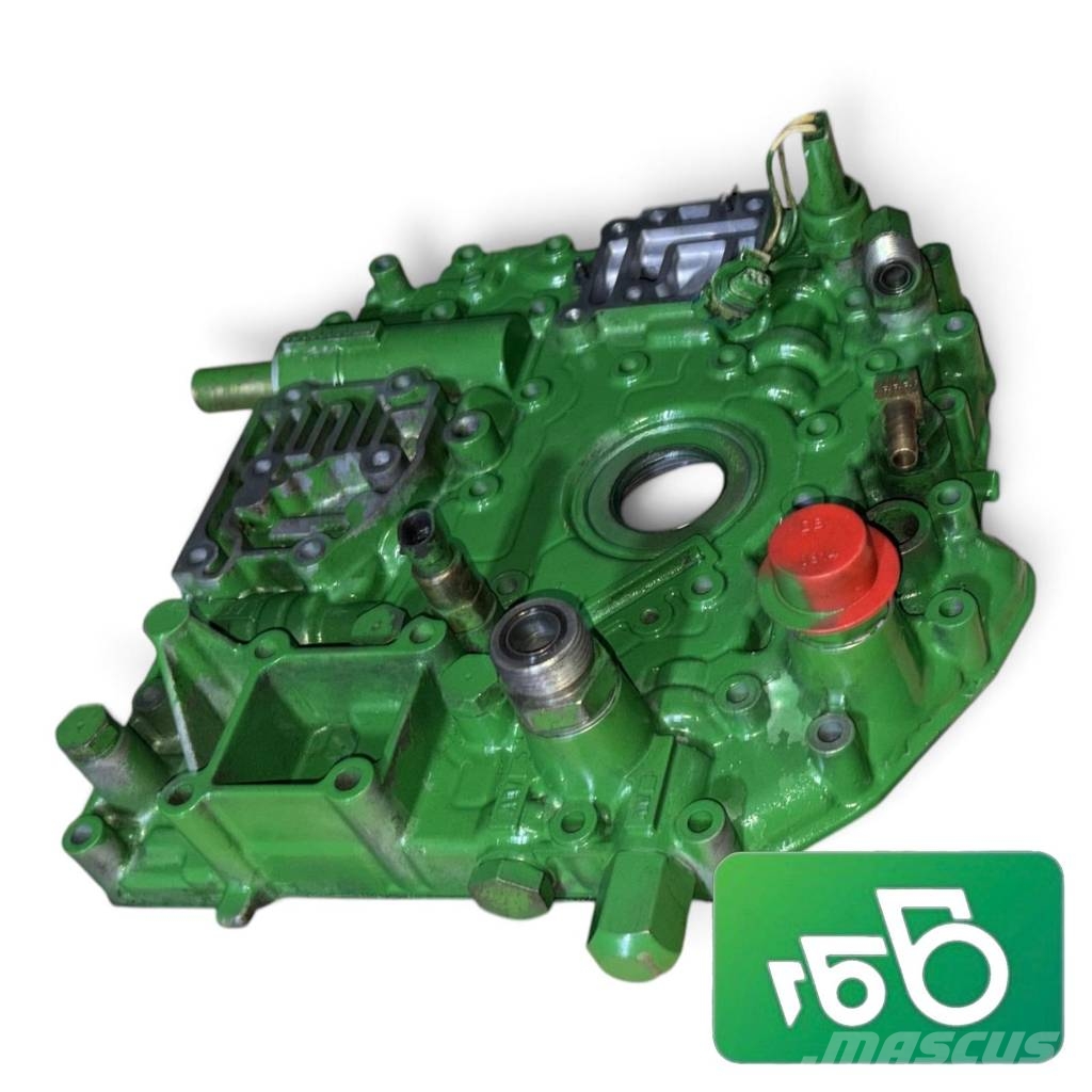 John Deere 7810 PowrQuad™ R129797 Housing Box Plate Saseler