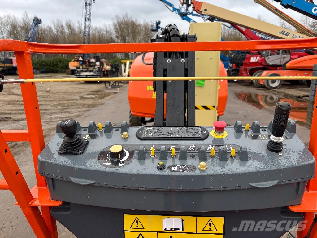JLG EC 450 AJ Strēles pacēlāji