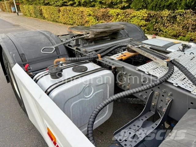 Mercedes-Benz Actros 5 / 1851 StreamSpace/Kipphydraulik/Standkli وحدات الجر
