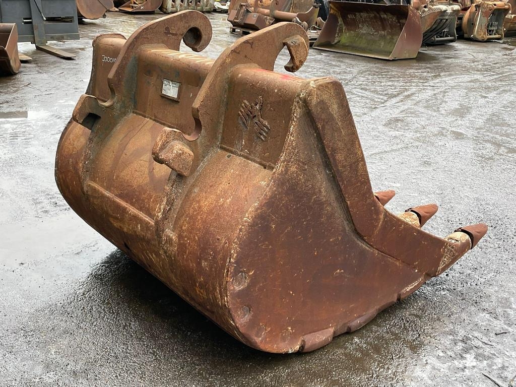 Verachtert Bucket with teeth Buckets