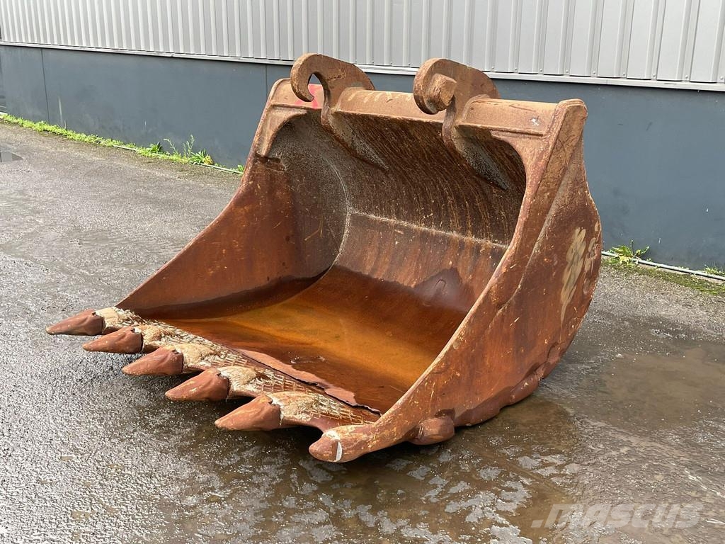 Verachtert Bucket with teeth Buckets