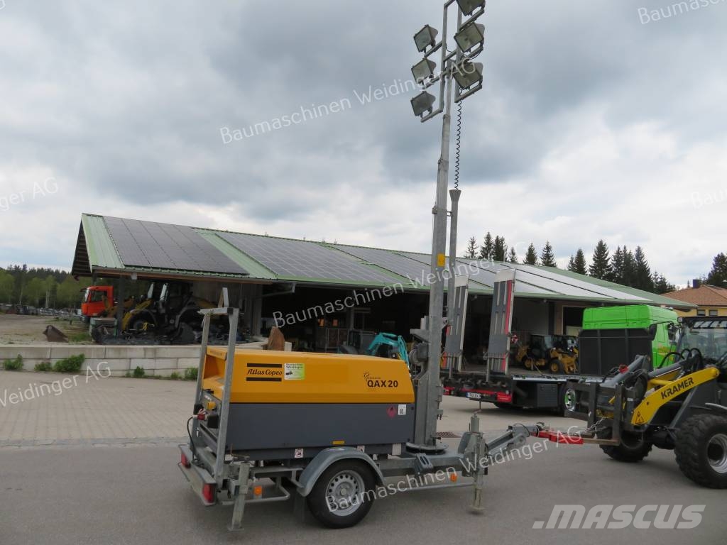 Atlas Copco QAX 20 mit Lichtmast Дизелови генератори
