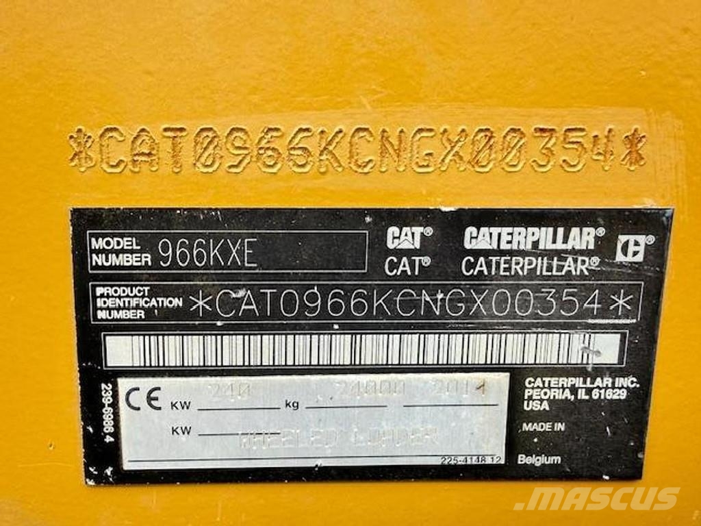 CAT 966K Kolesové nakladače