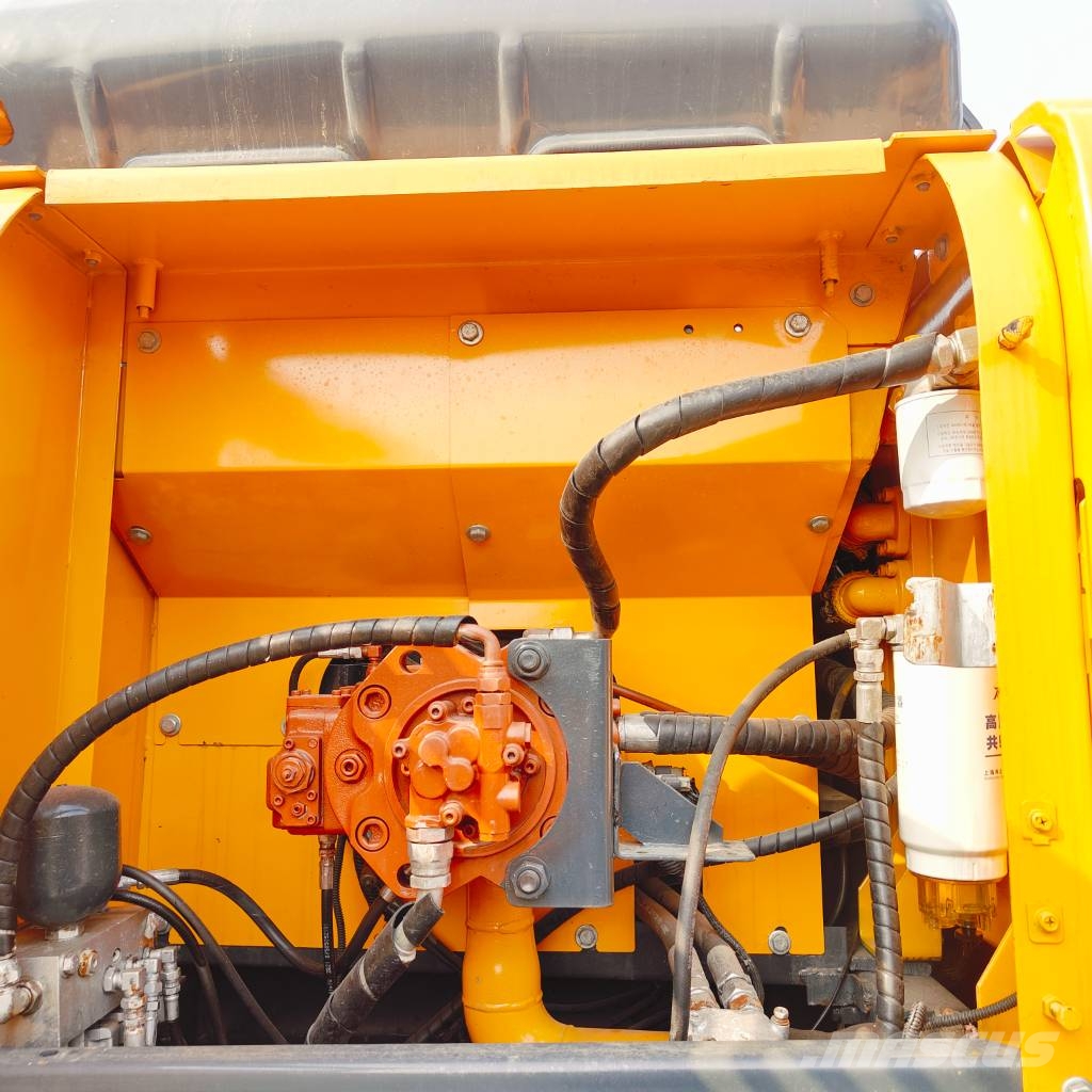Hyundai R220LC-9S Bageri guseničari