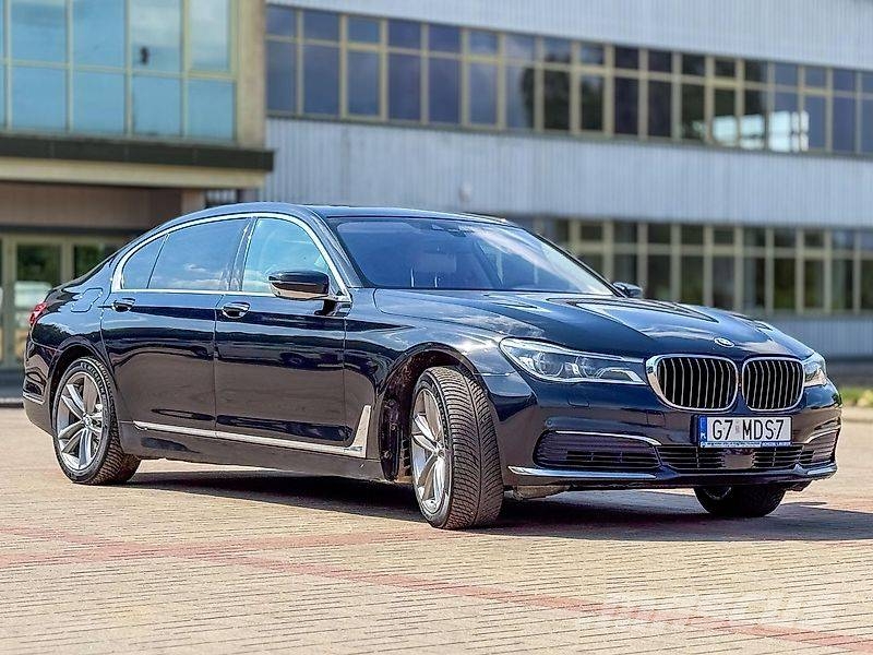 BMW 750Li xDrive G12 Coches