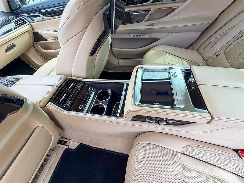 BMW 750Li xDrive G12 Coches