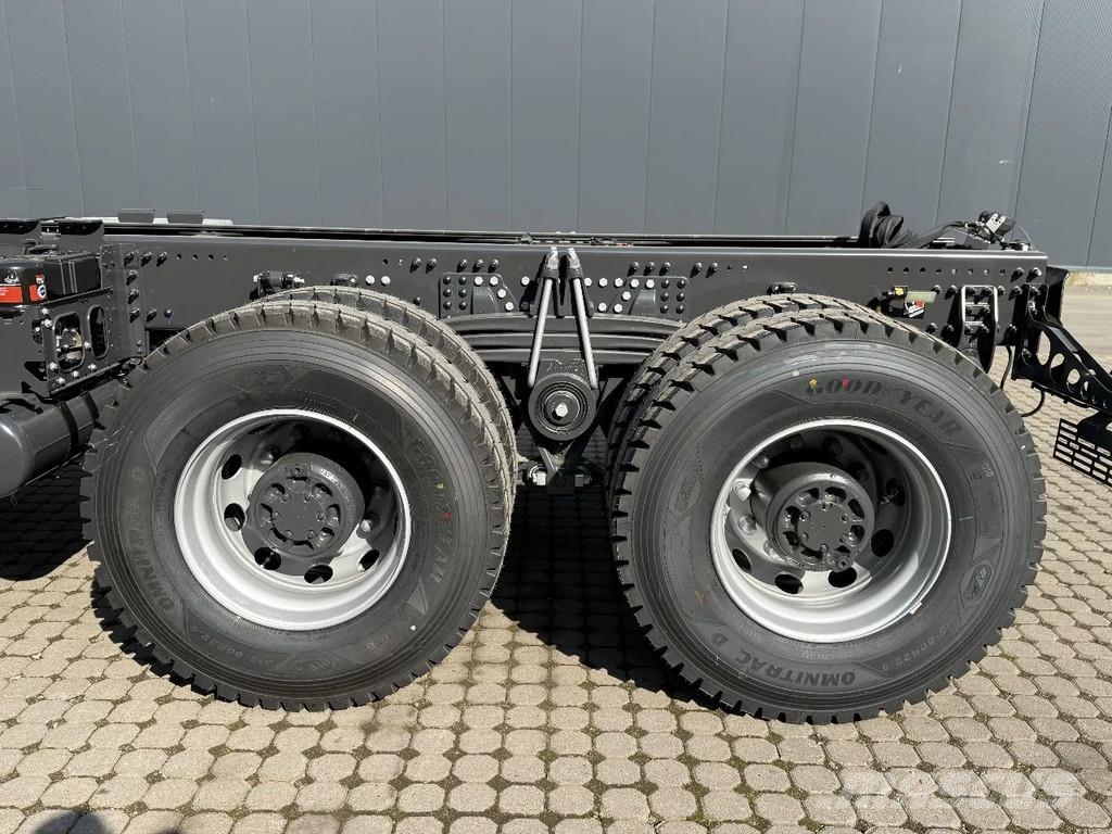 Renault K480 K480 8X4 MultiLift 25s61 Vrachtwagen met containersysteem