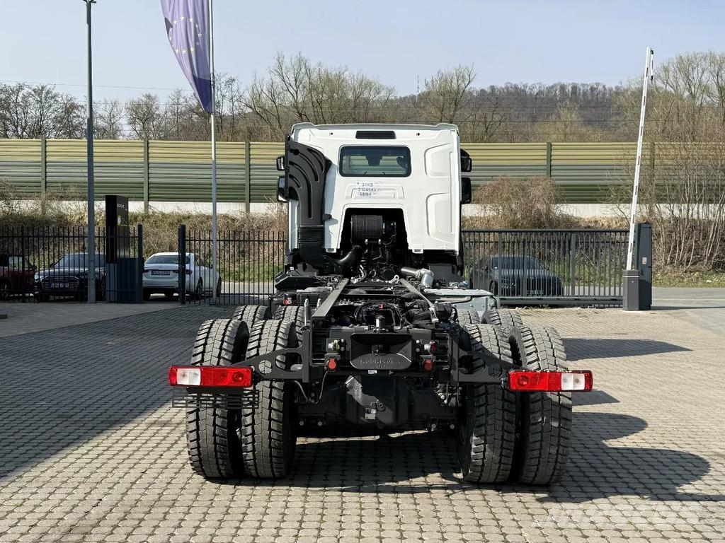 Renault K480 K480 8X4 MultiLift 25s61 Vrachtwagen met containersysteem