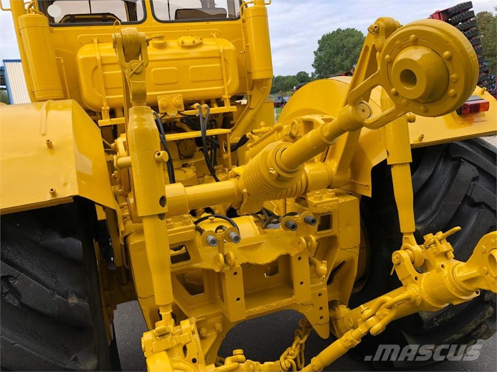 Kirovets K700A V8 Traktorit