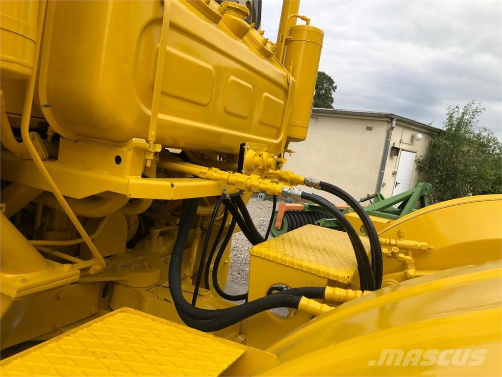 Kirovets K700A V8 Traktorit
