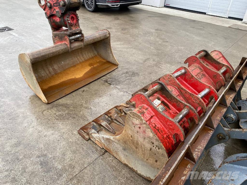 Takeuchi TB295W 4 ŽLICE POWERTILIT Excavadoras de ruedas