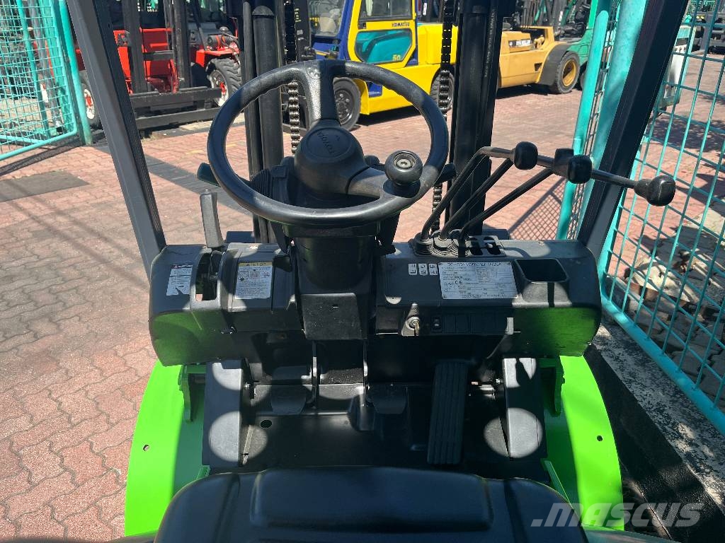 Toyota 7FGF25 /40/ V-4178 IO Gas Stapler