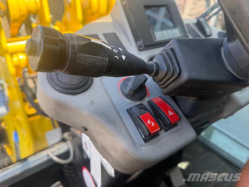 Wacker Neuson WL60 لوادر بعجل