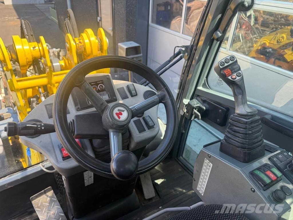 Wacker Neuson WL60 لوادر بعجل