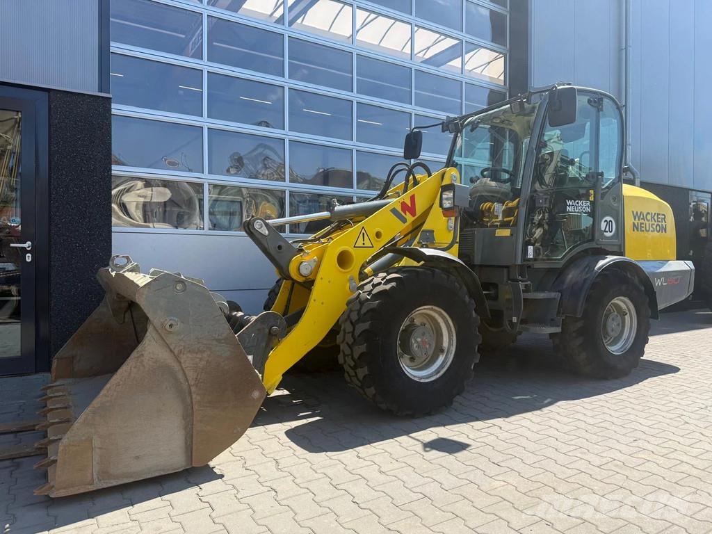 Wacker Neuson WL60 لوادر بعجل