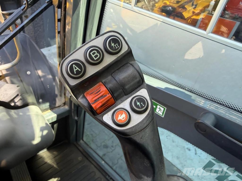 Wacker Neuson WL60 لوادر بعجل