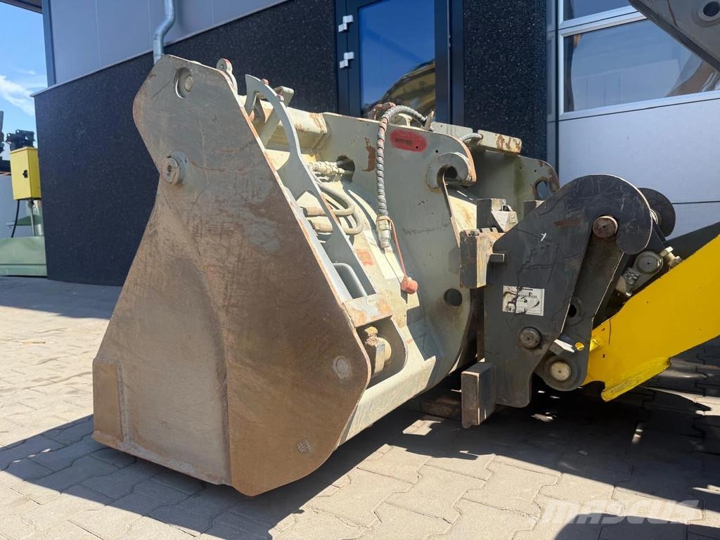 Wacker Neuson WL60 لوادر بعجل