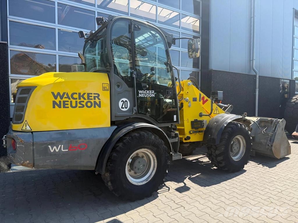 Wacker Neuson WL60 لوادر بعجل