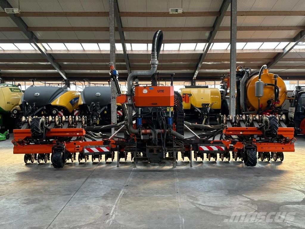 Schouten SP 12260 معدات توزيع السماد العضوي