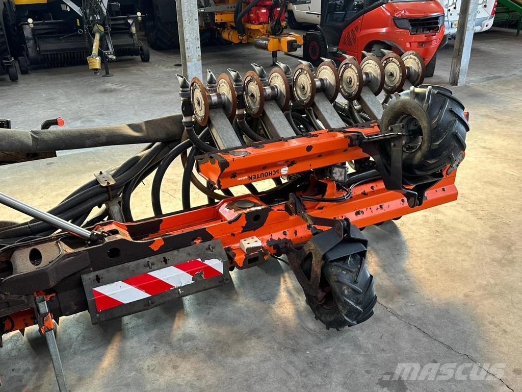 Schouten SP 12260 معدات توزيع السماد العضوي