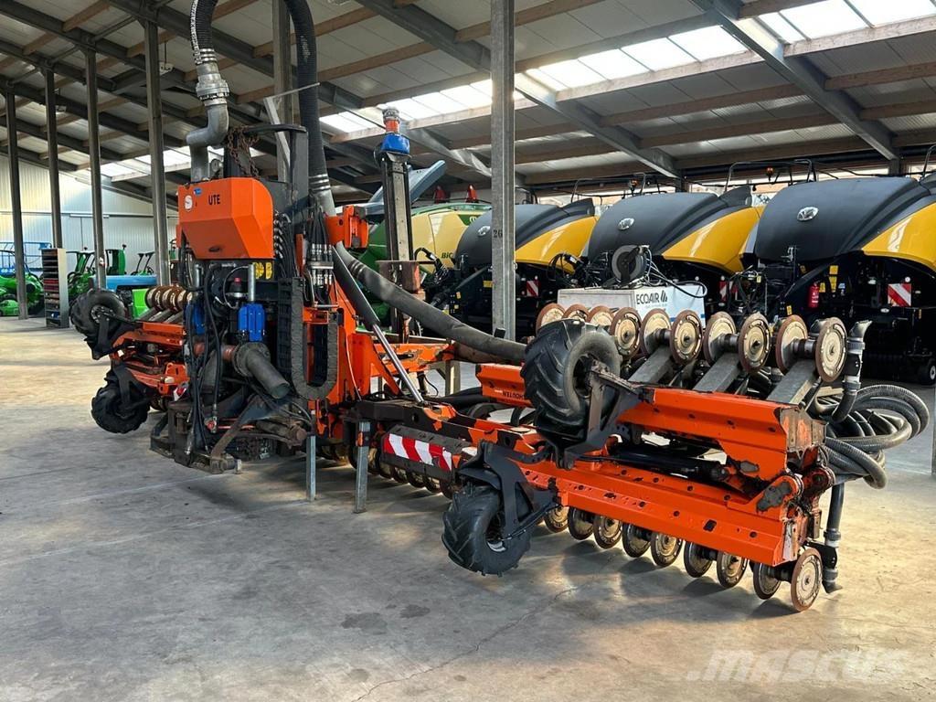 Schouten SP 12260 معدات توزيع السماد العضوي