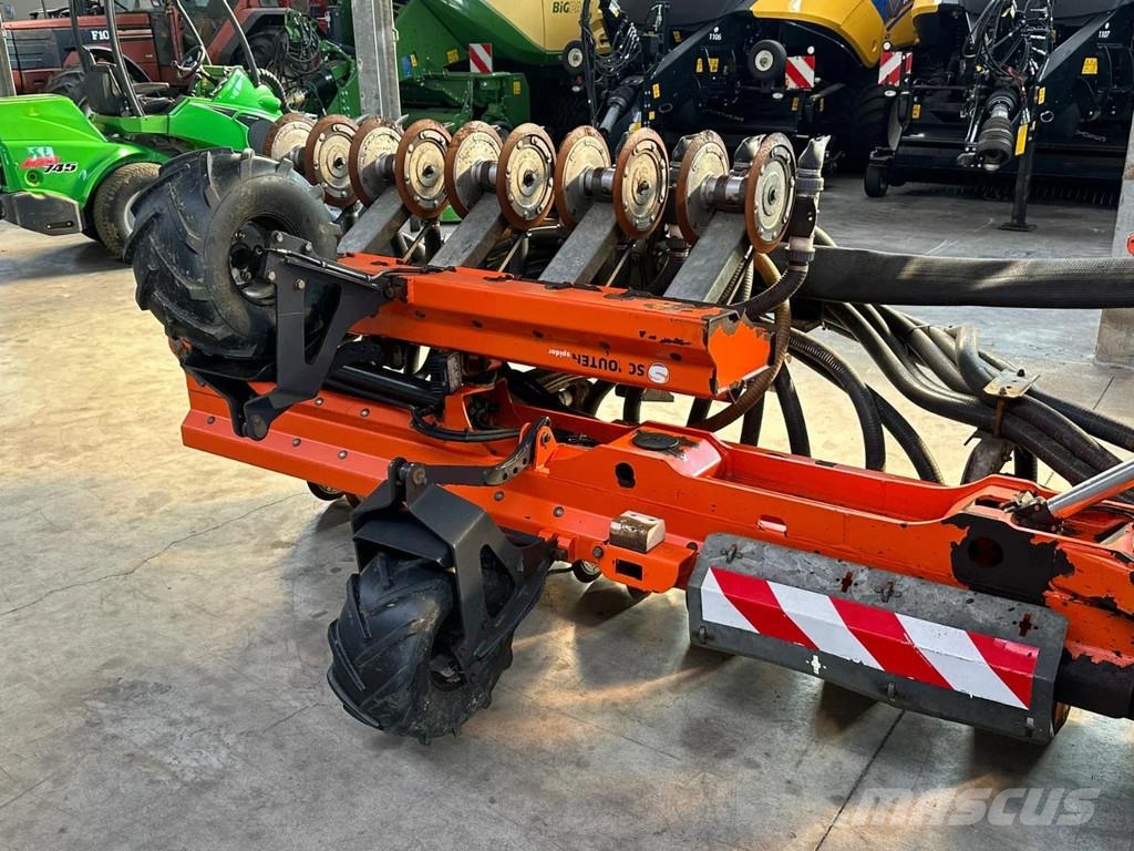 Schouten SP 12260 معدات توزيع السماد العضوي