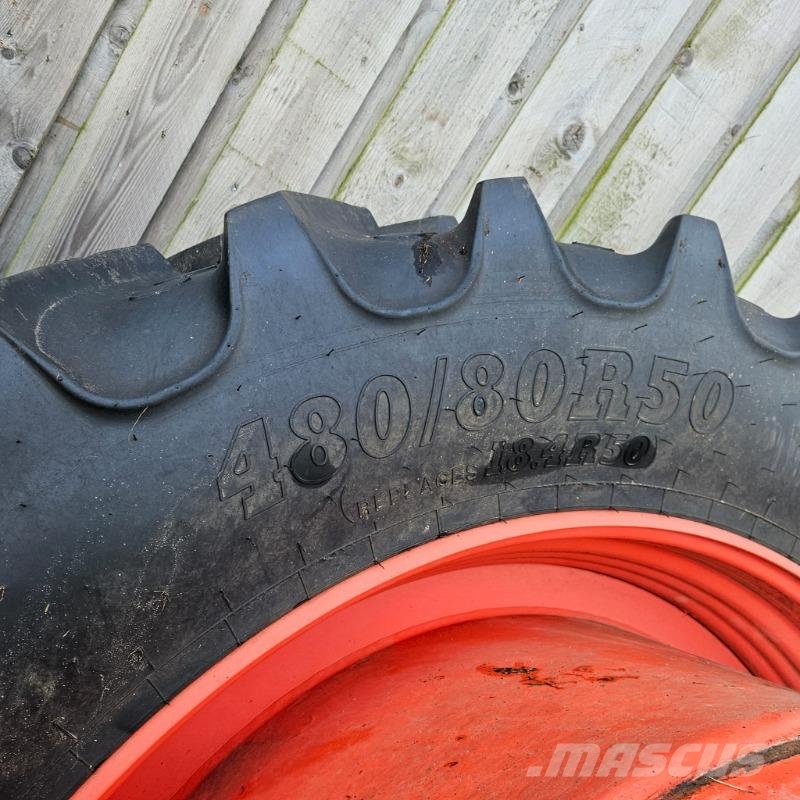 BKT Zwillinge 480/80R50 und 460/85R34 Egyéb mezőgazdasági gépek