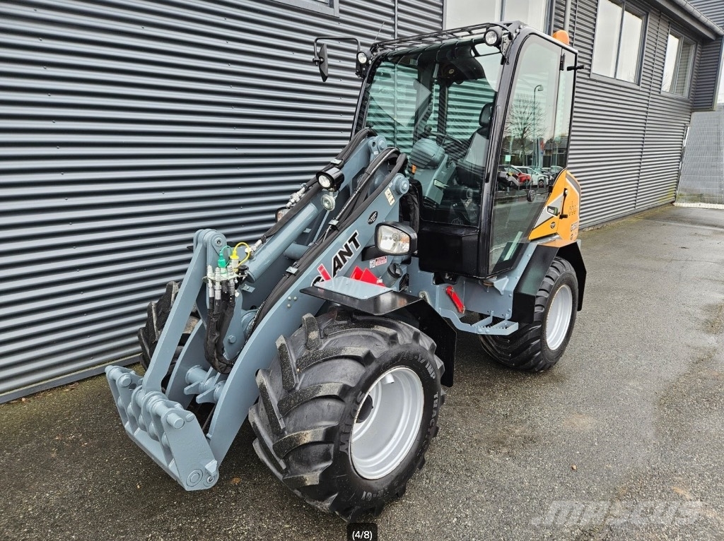 GiANT g3500 x-tra 小型装载机