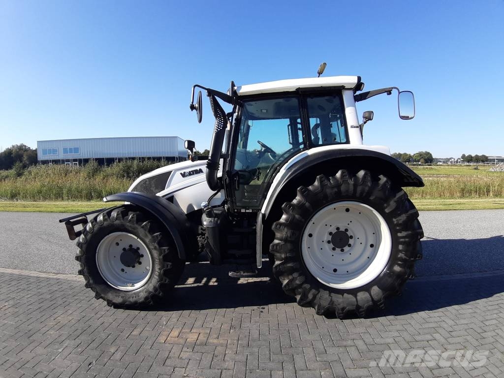 Valtra N143 Direct TwinTrac Tractores