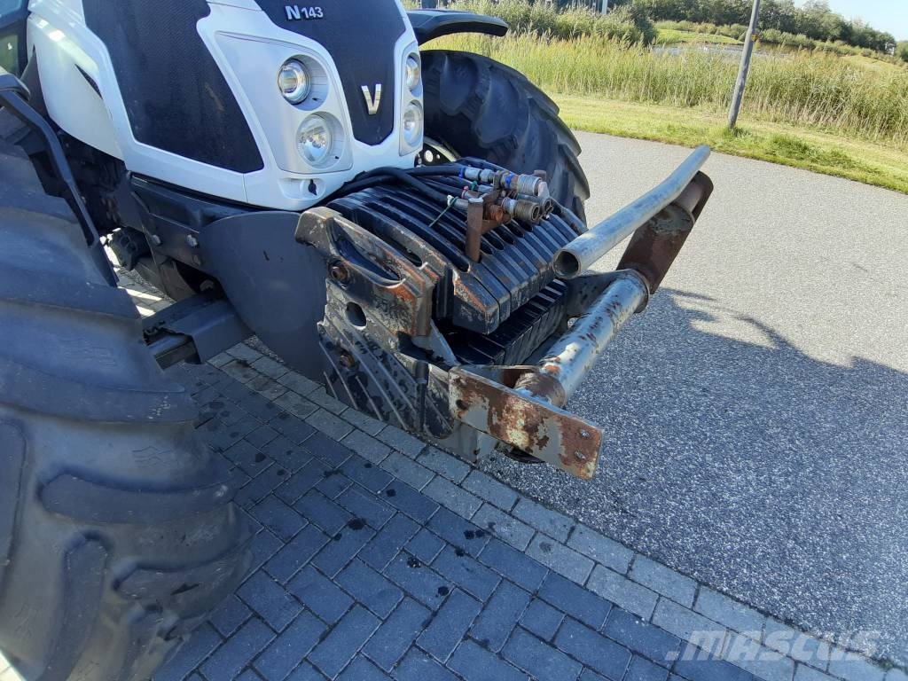 Valtra N143 Direct TwinTrac Tractores