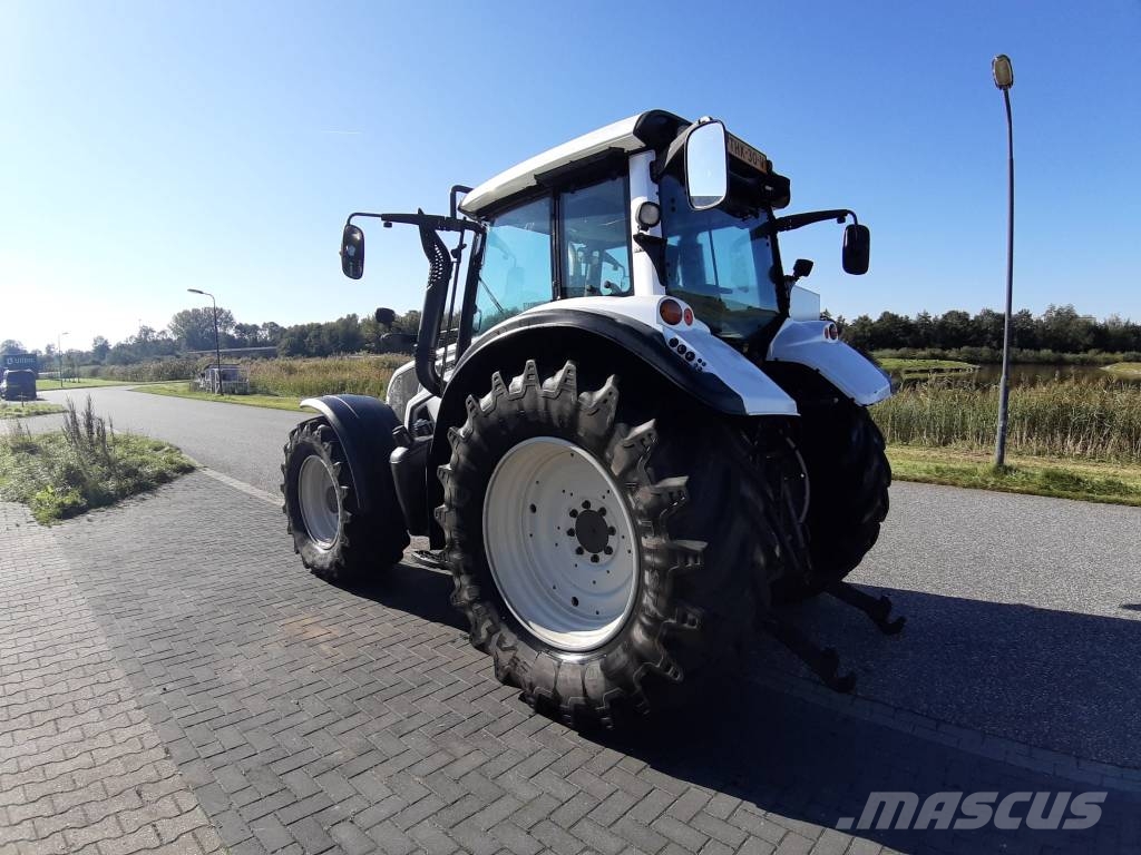 Valtra N143 Direct TwinTrac Tractores