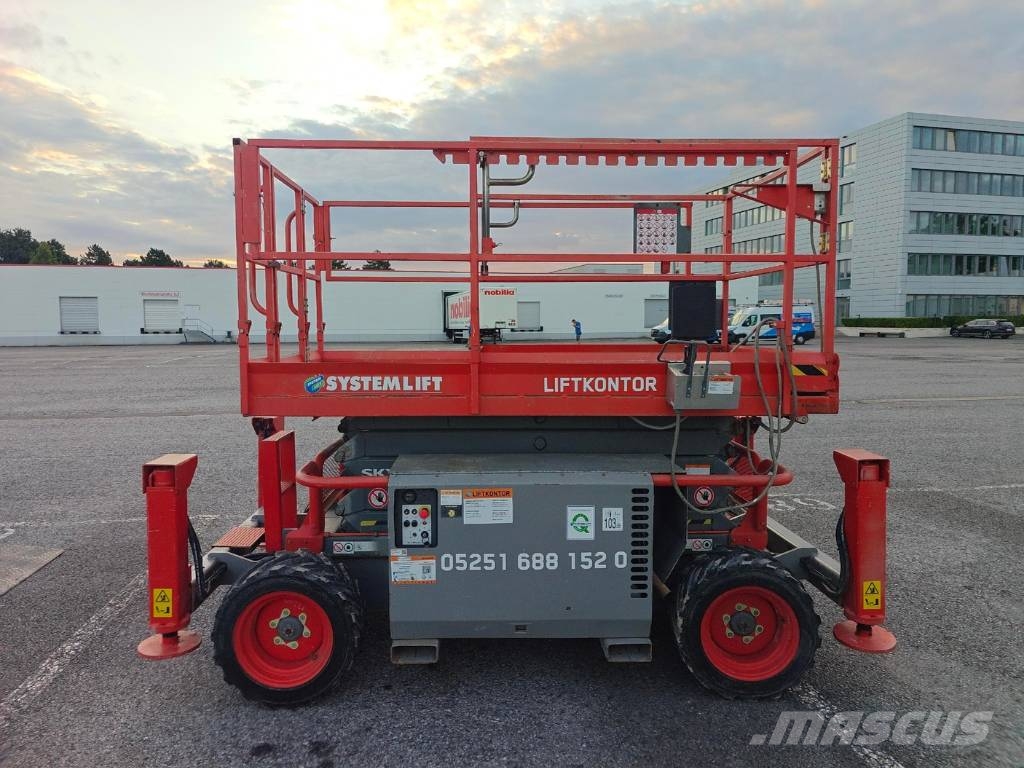 SkyJack SJ 6832 RT Ножничные подъемники