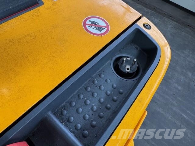 Jungheinrich EJC B 12 Apiladoras eléctricos