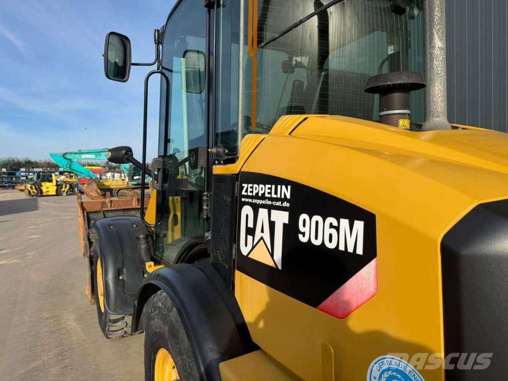 CAT 906M Фронтальные погрузчики