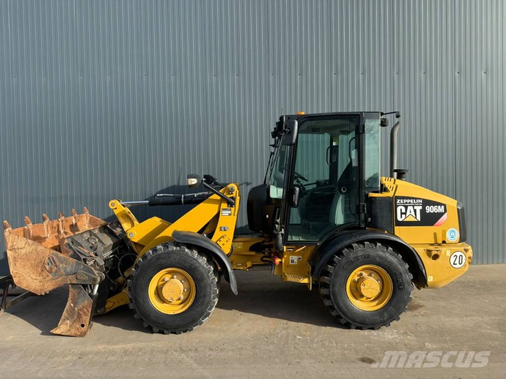 CAT 906M Фронтальные погрузчики