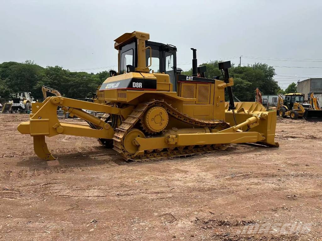 CAT D8R ブルドーザー