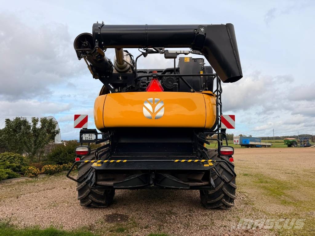 New Holland CR 10.90 Ražas novākšanas kombaini
