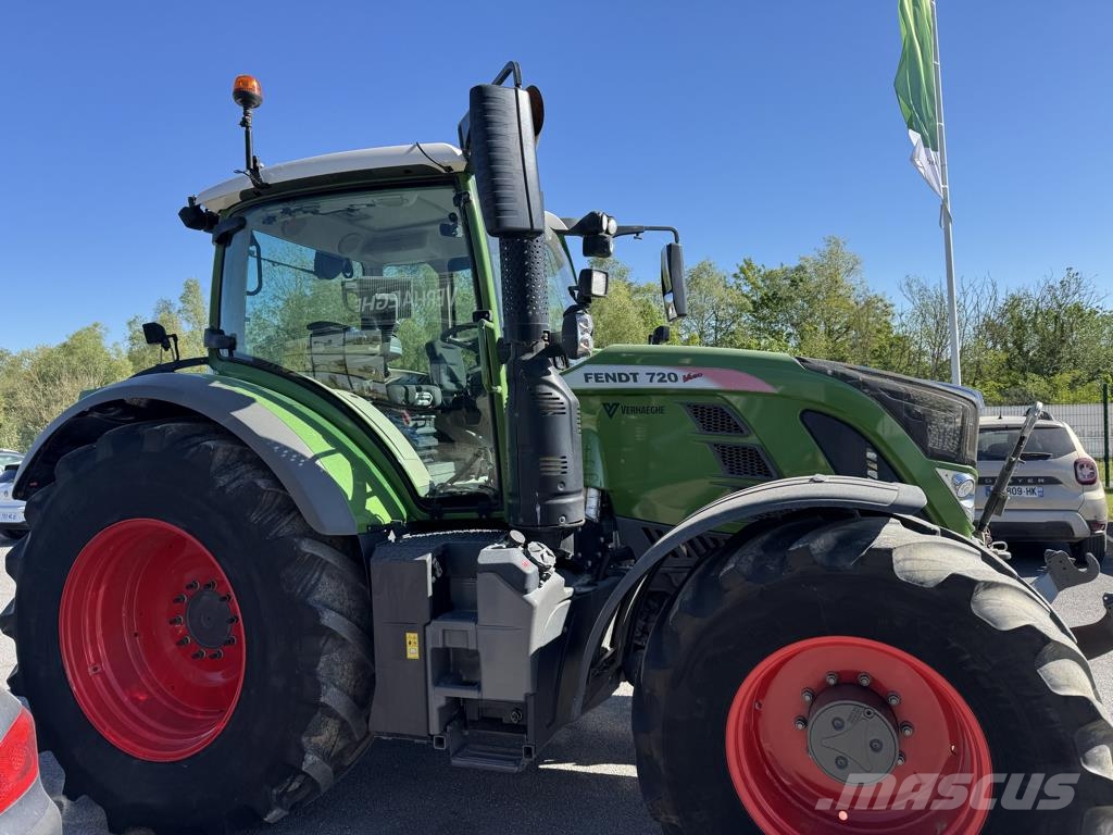 Fendt 720 VARIO PROFI + Tracteur