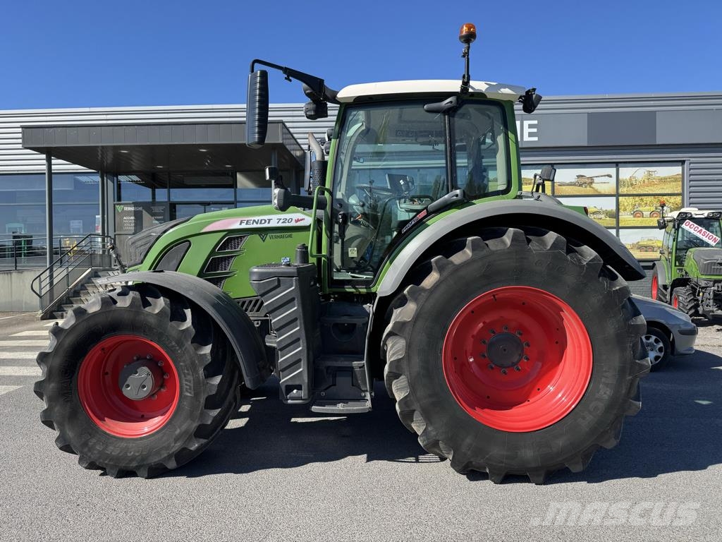 Fendt 720 VARIO PROFI + Tracteur