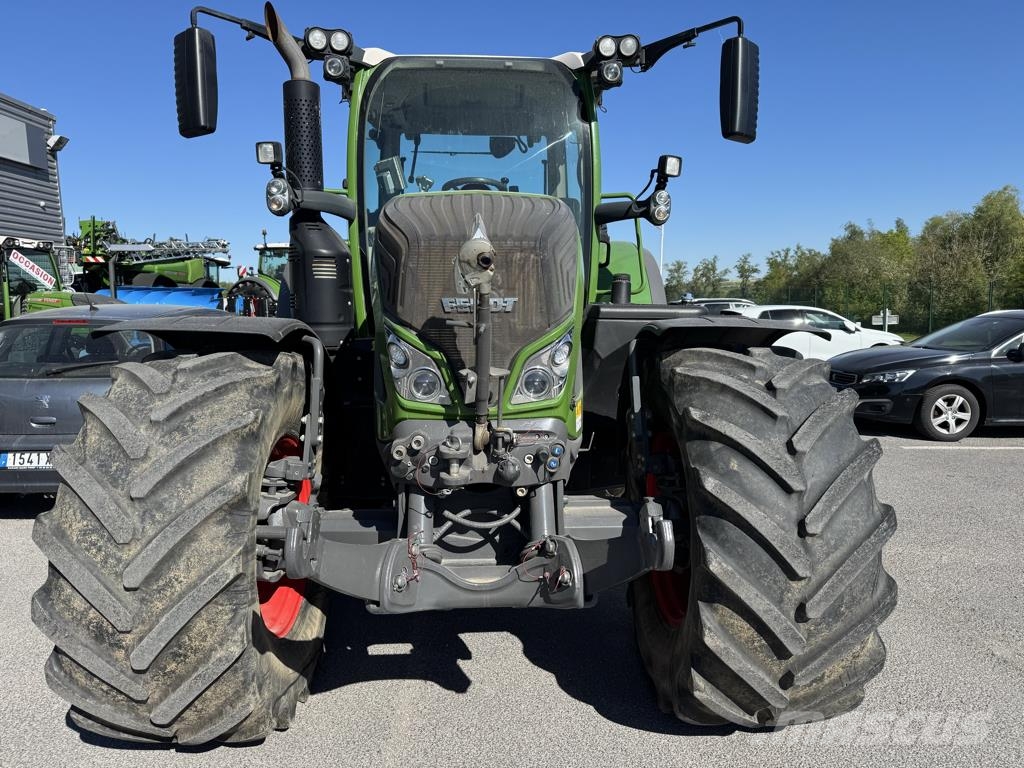 Fendt 720 VARIO PROFI + Tracteur